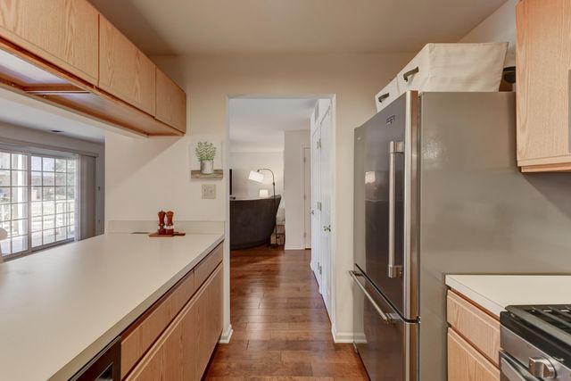 9902 Parkway Drive, Highland, IN 46322