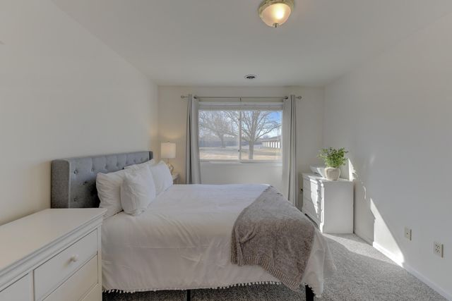 9902 Parkway Drive, Highland, IN 46322