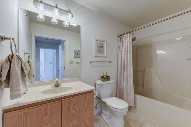 9902 Parkway Drive, Highland, IN 46322