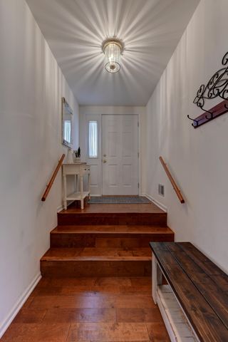 9902 Parkway Drive, Highland, IN 46322