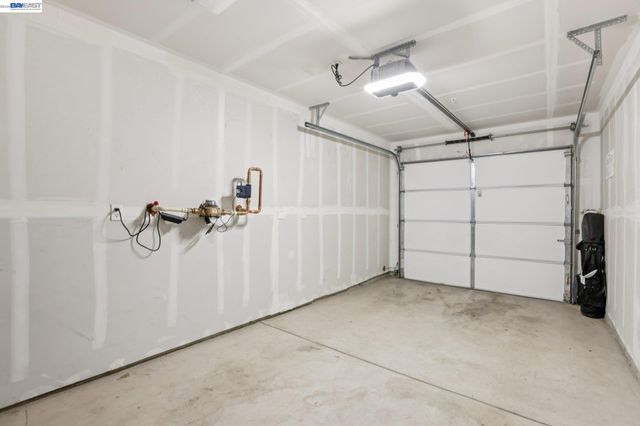 2870 Derbyline Ln, Alameda, CA 94501