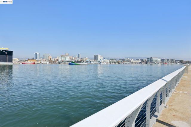 2870 Derbyline Ln, Alameda, CA 94501