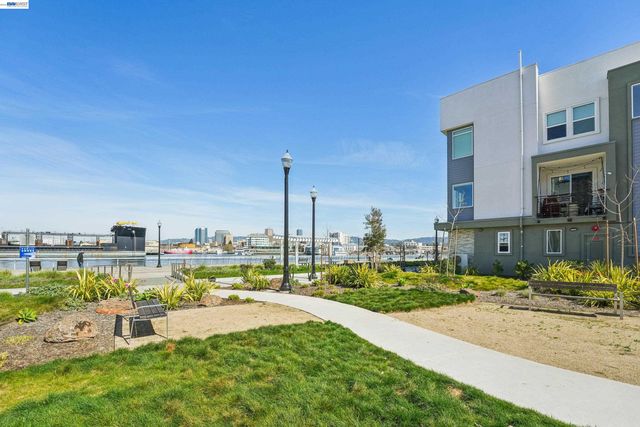 2870 Derbyline Ln, Alameda, CA 94501