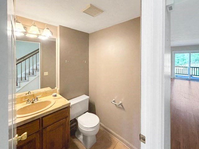 27 Heritage Dr 27, Northbridge, MA 01588