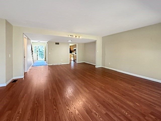 27 Heritage Dr 27, Northbridge, MA 01588