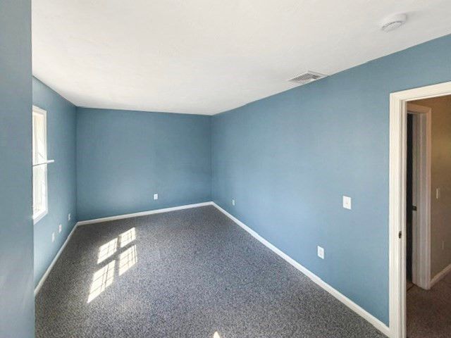 27 Heritage Dr 27, Northbridge, MA 01588