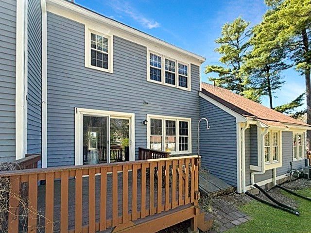27 Heritage Dr 27, Northbridge, MA 01588