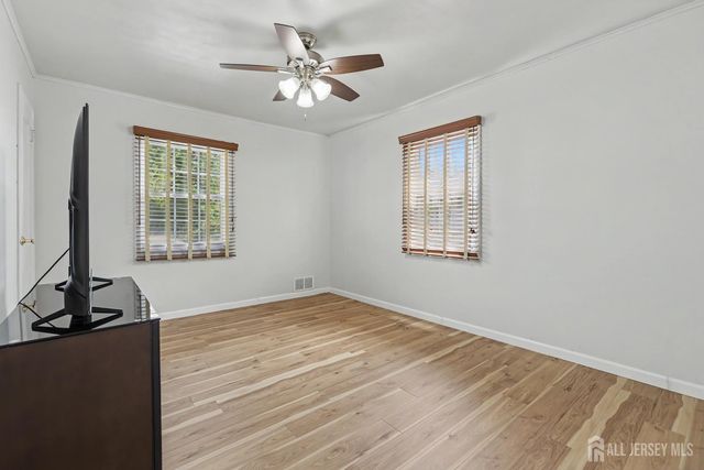 37 glen Court, North Plainfield, NJ 07063