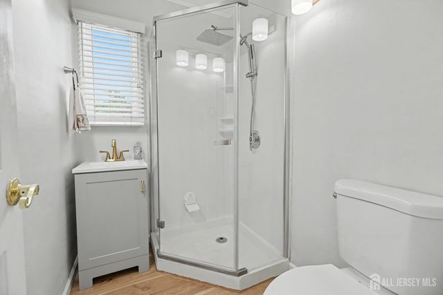 37 glen Court, North Plainfield, NJ 07063