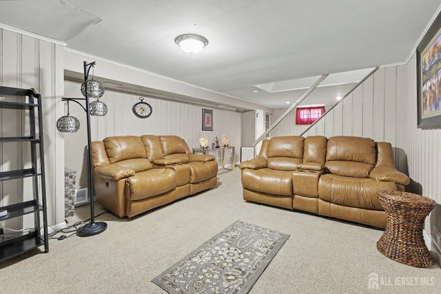 37 glen Court, North Plainfield, NJ 07063