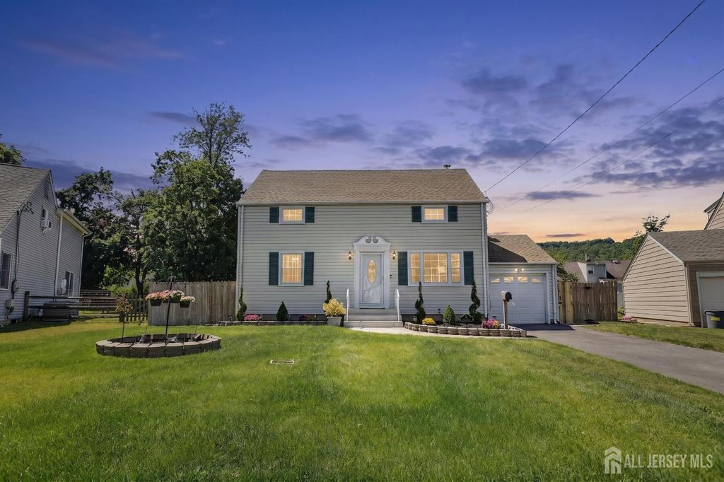 37 glen Court, North Plainfield, NJ 07063