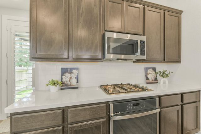 331 Great Hills Drive, Montgomery, TX 77316