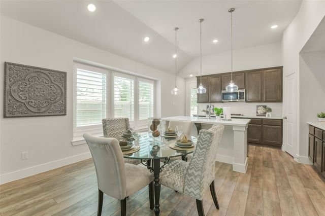 331 Great Hills Drive, Montgomery, TX 77316