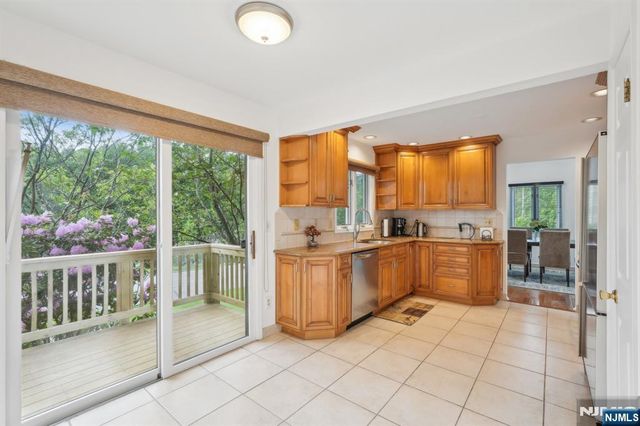 76 Davey Drive, West Orange, NJ 07052
