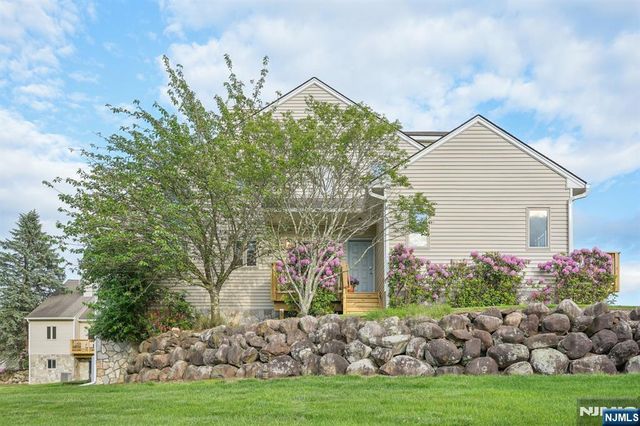 76 Davey Drive, West Orange, NJ 07052