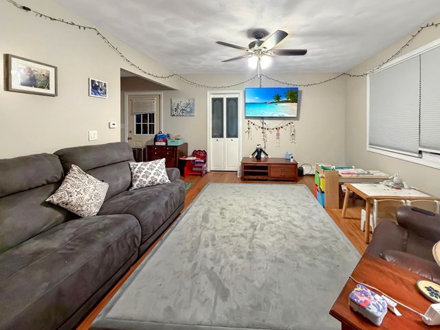 40 Vestal St, Fall River, MA 02720