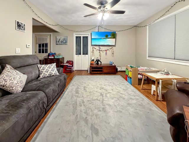 40 Vestal St, Fall River, MA 02720