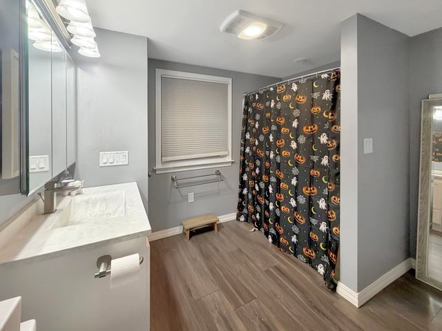 40 Vestal St, Fall River, MA 02720