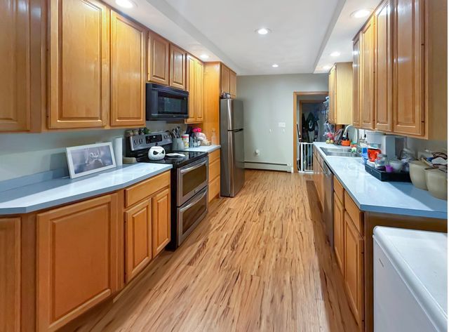 40 Vestal St, Fall River, MA 02720