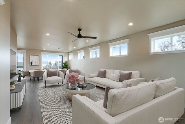 3706 W 3rd Street, Anacortes, WA 98221