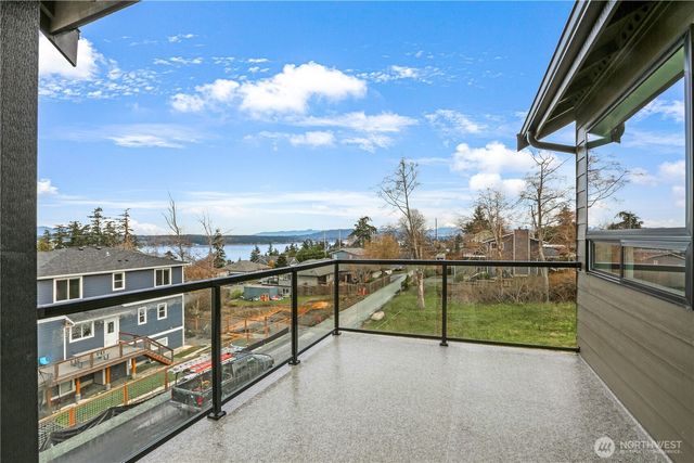 3706 W 3rd Street, Anacortes, WA 98221