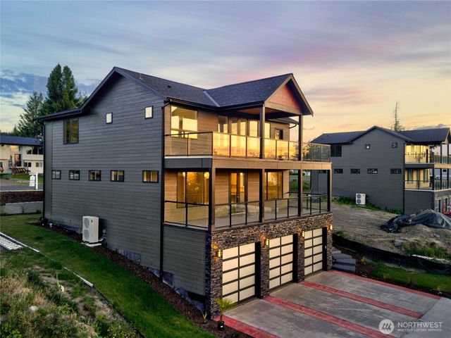 3706 W 3rd Street, Anacortes, WA 98221