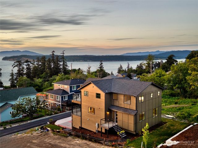 3706 W 3rd Street, Anacortes, WA 98221