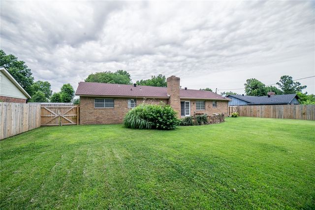 405 Janet Street, Springdale, AR 72762