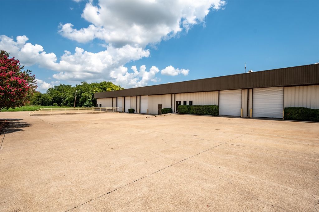 108 Industrial Drive, Waxahachie, TX 75165 — photo 3