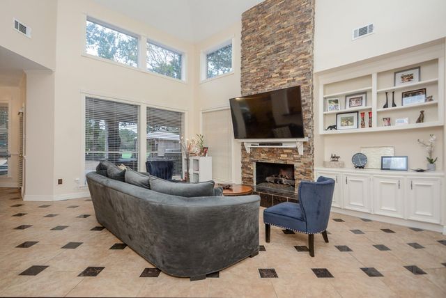 70 N Skyflower Court, The Woodlands, TX 77381