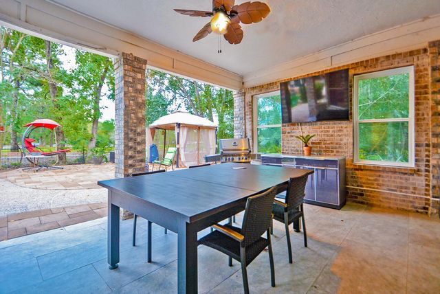 70 N Skyflower Court, The Woodlands, TX 77381