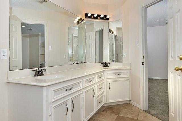 70 N Skyflower Court, The Woodlands, TX 77381