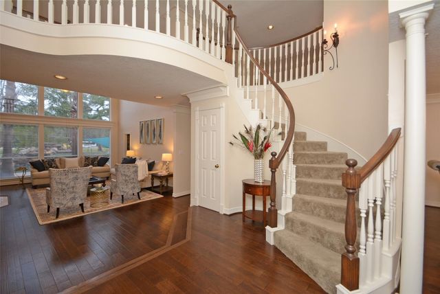 70 N Skyflower Court, The Woodlands, TX 77381