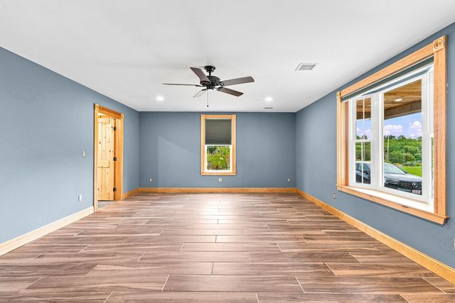21 Cushing Ln, Acushnet, MA 02743