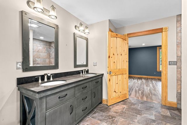 21 Cushing Ln, Acushnet, MA 02743