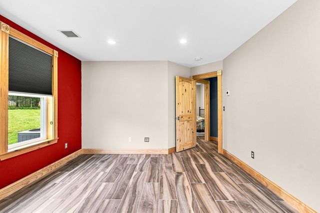 21 Cushing Ln, Acushnet, MA 02743