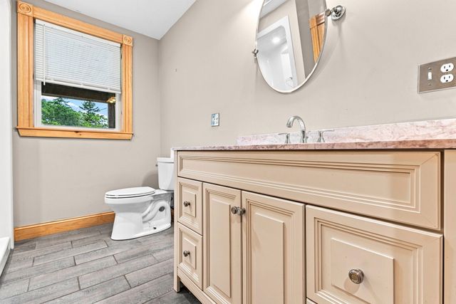 21 Cushing Ln, Acushnet, MA 02743