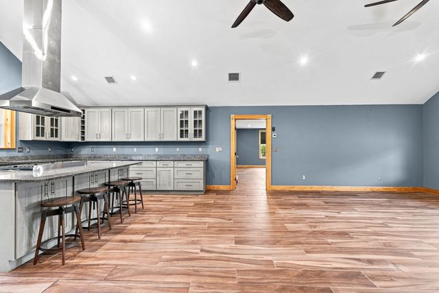 21 Cushing Ln, Acushnet, MA 02743