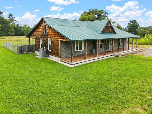 21 Cushing Ln, Acushnet, MA 02743