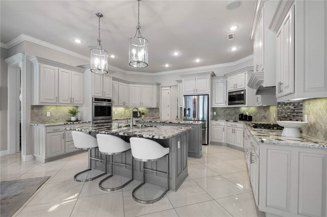 6300 W Northgate Road, Rogers, AR 72758