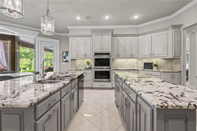 6300 W Northgate Road, Rogers, AR 72758