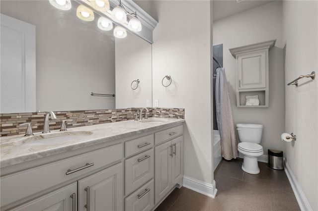 6300 W Northgate Road, Rogers, AR 72758