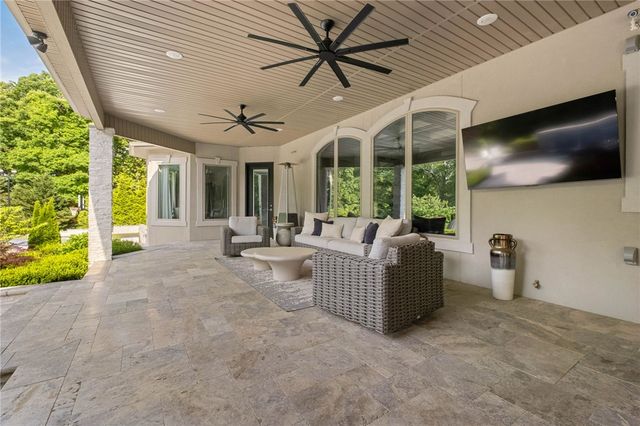 6300 W Northgate Road, Rogers, AR 72758