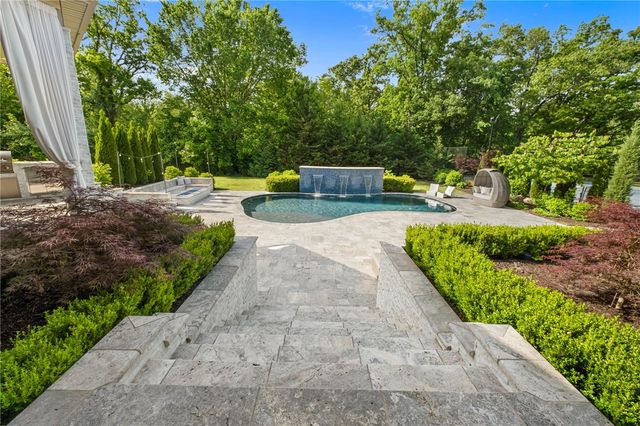 6300 W Northgate Road, Rogers, AR 72758