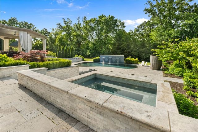 6300 W Northgate Road, Rogers, AR 72758