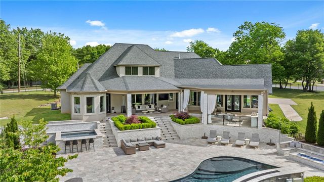 6300 W Northgate Road, Rogers, AR 72758