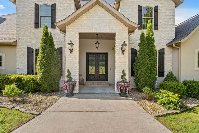 6300 W Northgate Road, Rogers, AR 72758