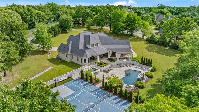 6300 W Northgate Road, Rogers, AR 72758