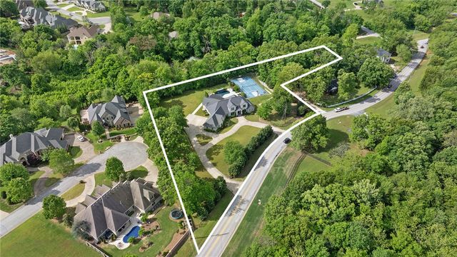 6300 W Northgate Road, Rogers, AR 72758