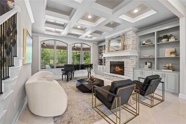 6300 W Northgate Road, Rogers, AR 72758